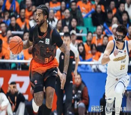 虎啸球场,控球如神,灵动自如,拼搏体育,(PINBO,SPORT),Pinbo拼搏体育官网,Pinbo拼搏体育在线,Pinbo拼搏体育平台