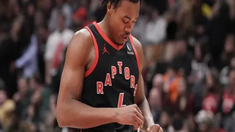 战靴暂悬？勇记揭秘明日雷霆之战，库里脚踝受伤悬念再起，轮休或成悬念焦点！